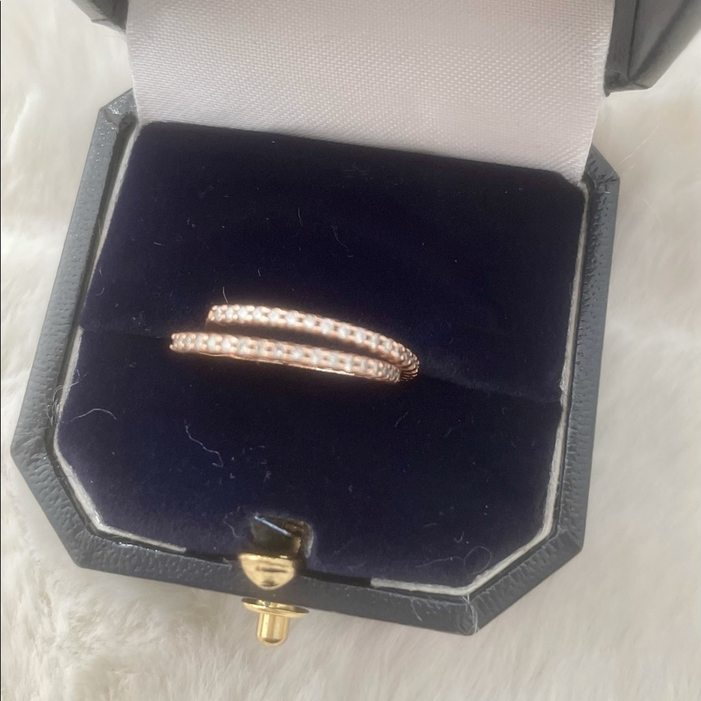 Morganite engagement ring set in rose gold - Picture 3 of 5